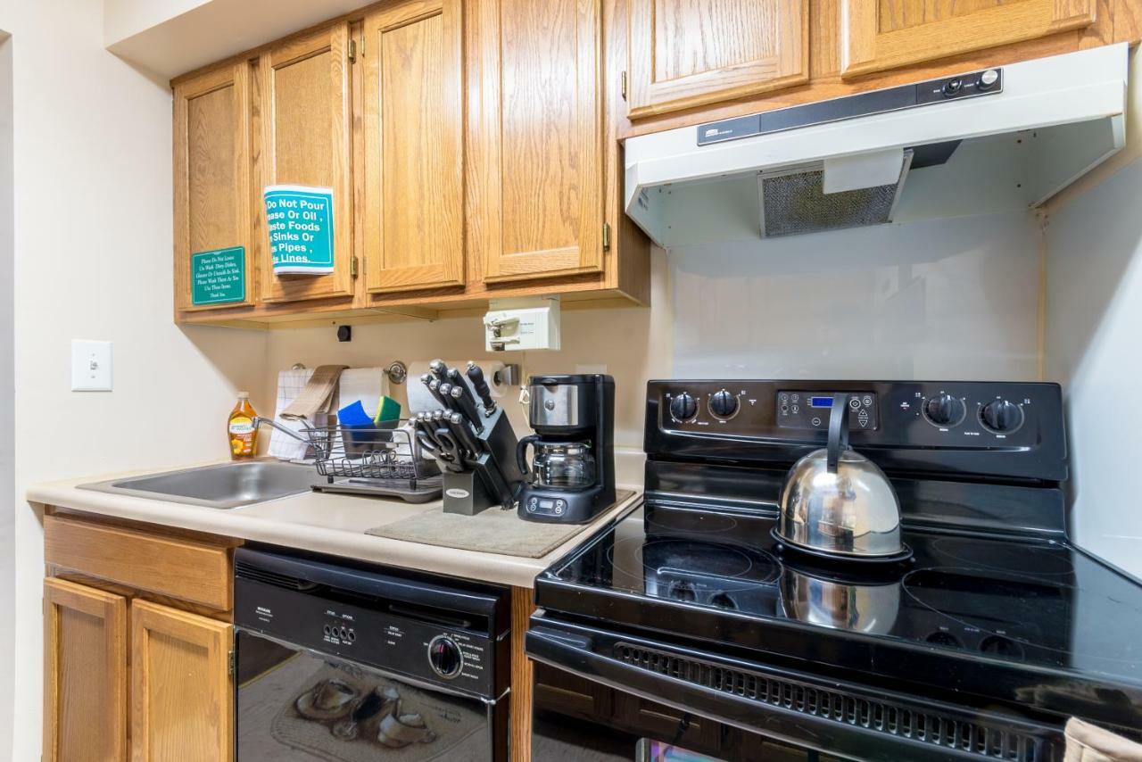 Two Bedrooms Manage And Supervise By Host Endless Features Amenities Dishwasher Washer Dryer Wifi Internet Services By Verizon Fios 960 Upload 960 Download Bi Monthly Free Housekeeping Services Huge 10000 Square Footage * Nueva York